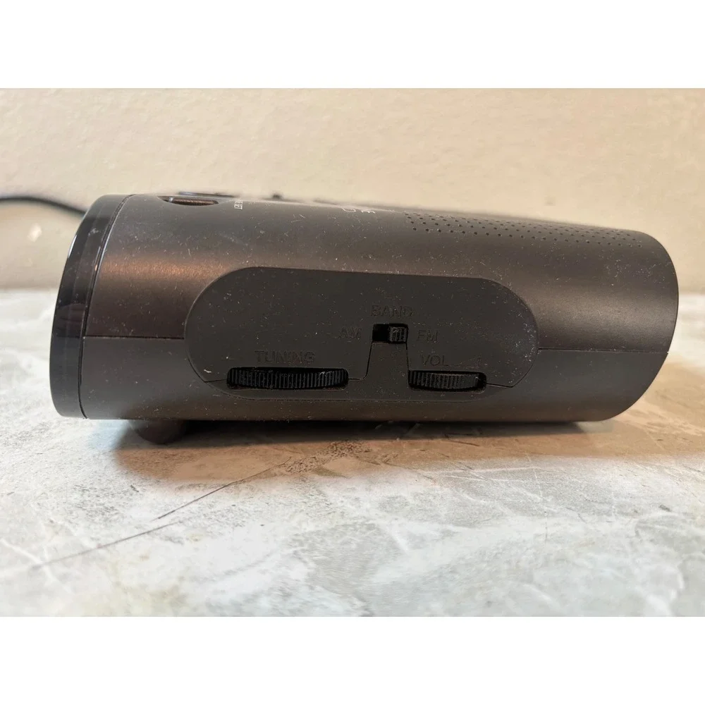 Sony Dream Machine AM/FM Alarm Clock Radio Auto Time Set Black ICF-C218‎